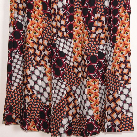 Trina Turk Womens Pleated Skirt size 8 Geometric Print Unlined Mid Calf Side Zip - Picture 4 of 11